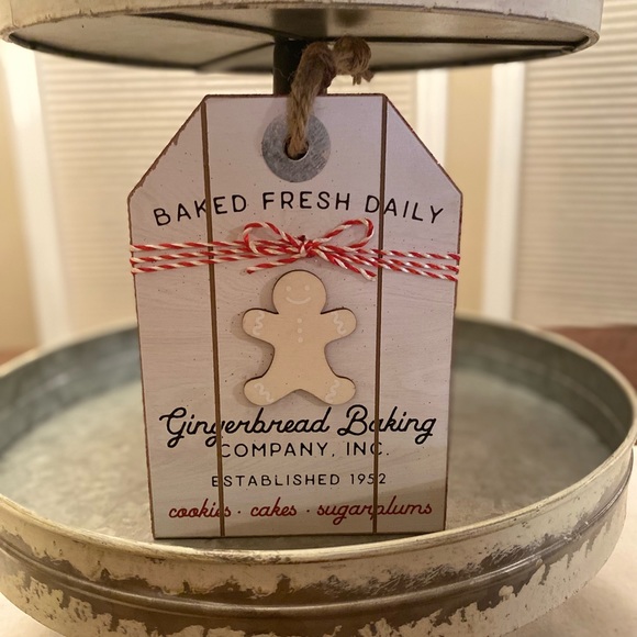 Christmas Gingerbread Man Wood Decor Sign For Tier Trays Tabletop Or Shelf - Picture 6 of 12